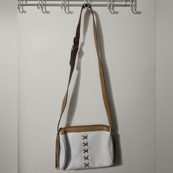 Guess white and tan fringe purse - Picture 3 of 12